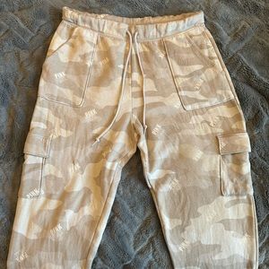 Victoria’s Secret Pink High Waist Cargo Joggers Camo